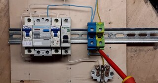Установка устройства защитного отключения в Кохме в октябре