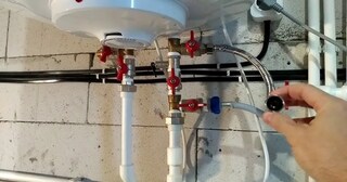 Установка накопительного водонагревателя в Кохме в октябре